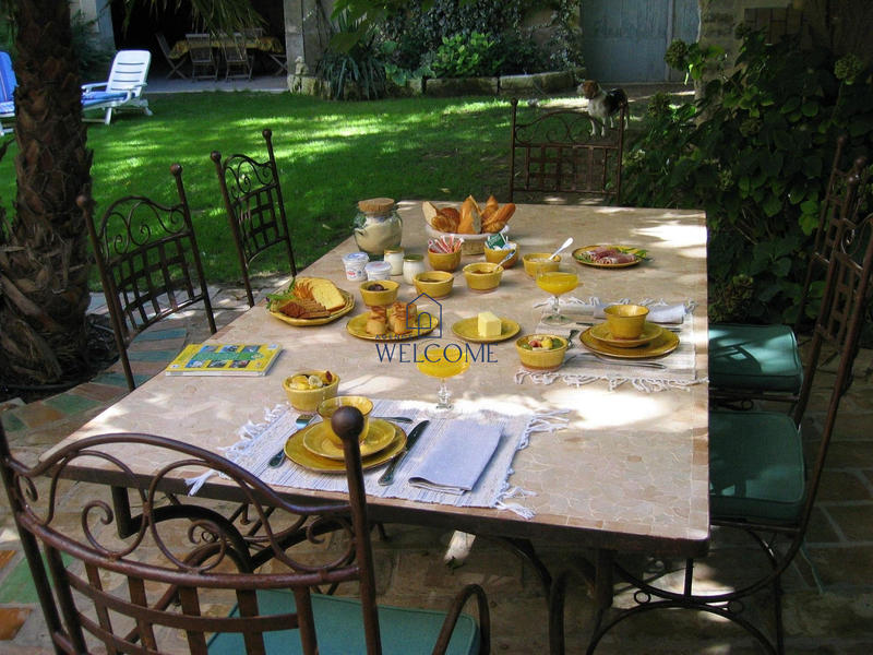 Maison - 530 m² - 11 pièces