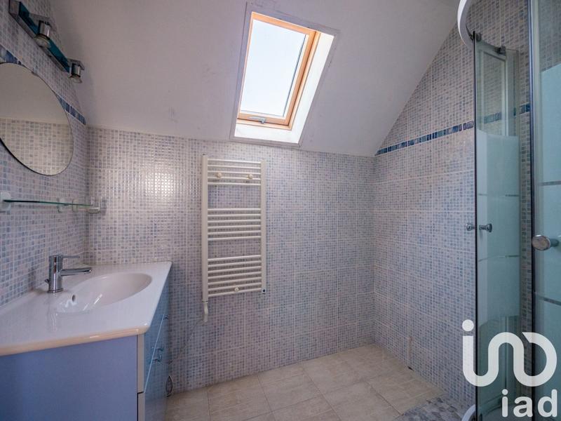 Maison - 300 m² - 13 pièces