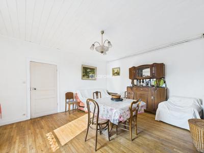 Maison - 91 m² - 5 pièces