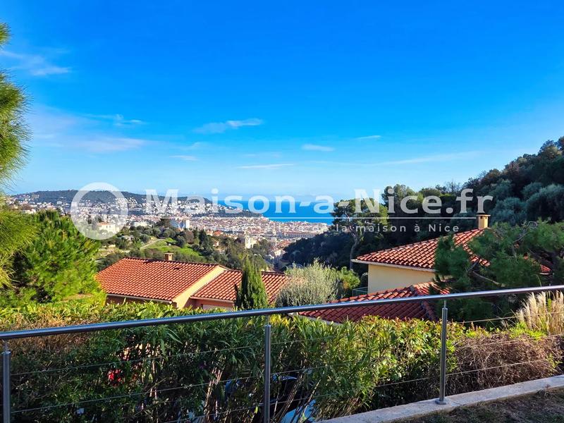 Maison - 147 m² - 5 pièces