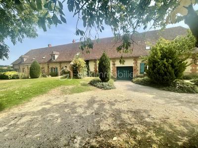 Propriété - 324 m² - 11 pièces