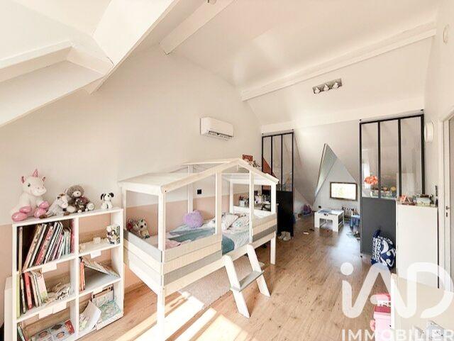 Maison - 147 m² - 8 pièces