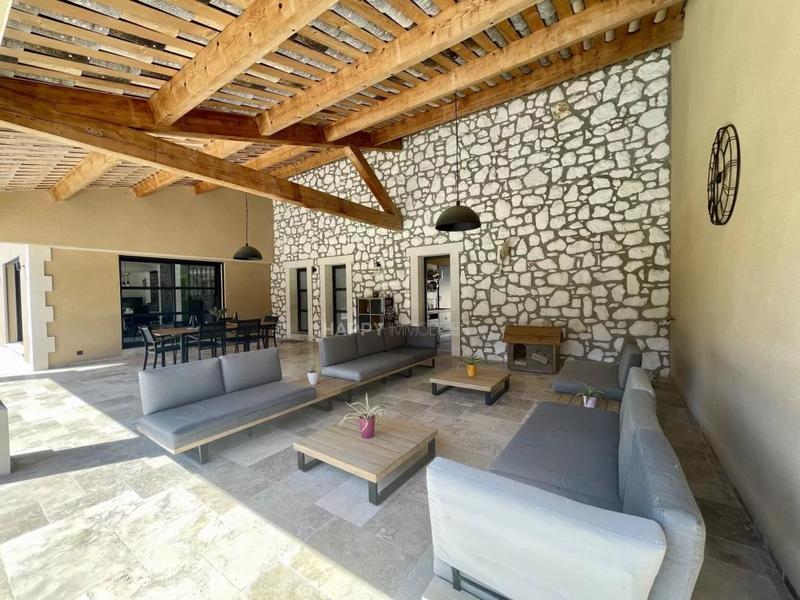 Villa - 195 m² - 6 pièces