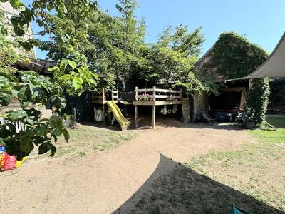 Maison - 170 m² - 8 pièces