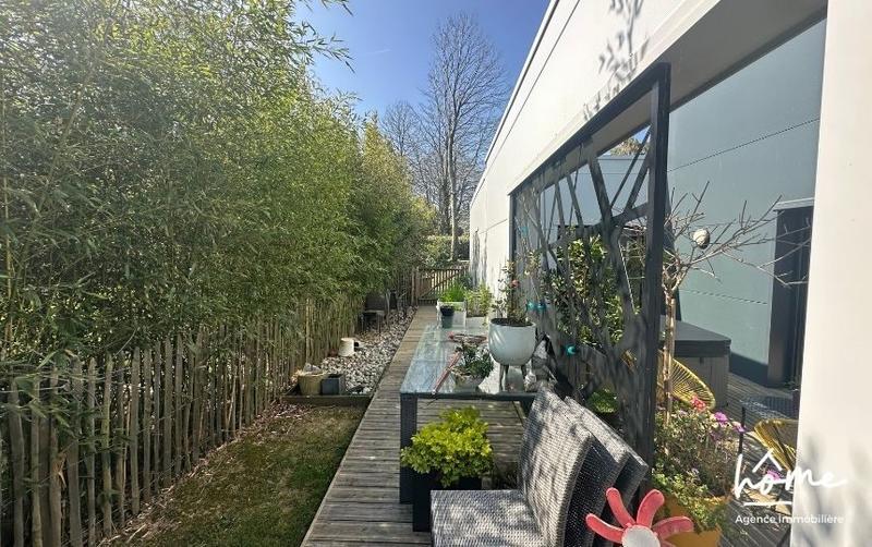 Maison contemporaine - 300 m² - 10 pièces