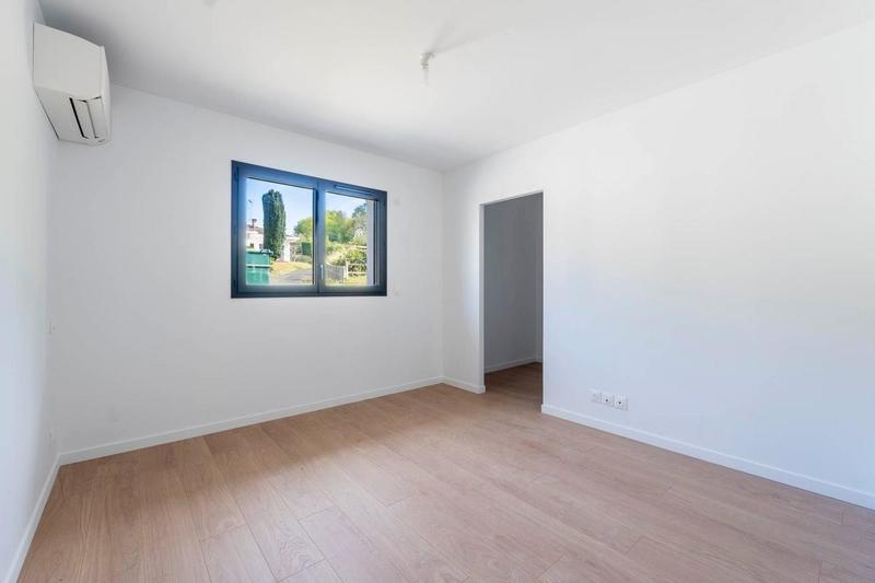 Maison - 111 m² - 4 pièces