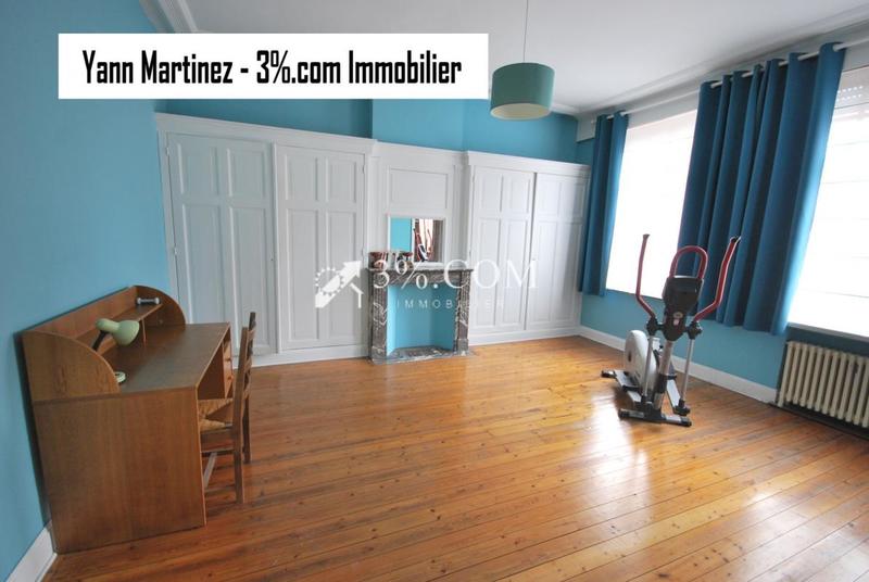 Maison - 276 m² - 9 pièces