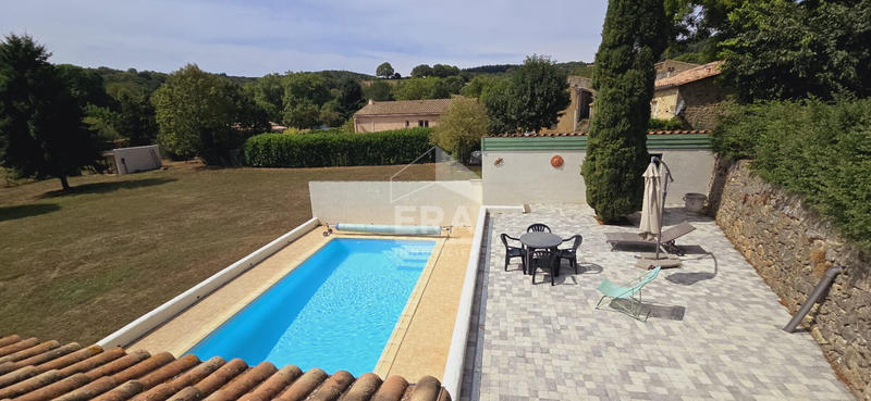 Maison - 136 m² - 6 pièces