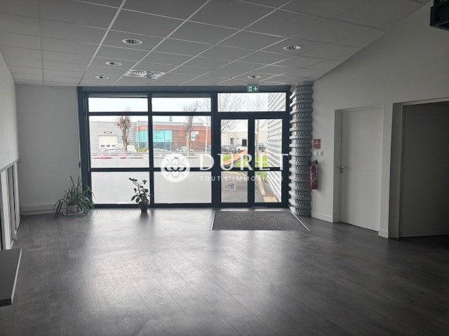 Local d'activités - 440 m²