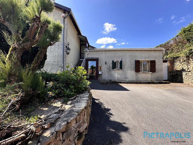 Maison - 180 m² - 5 pièces