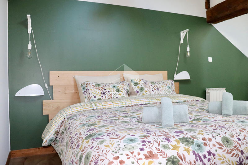 Maison - 284 m² - 10 pièces