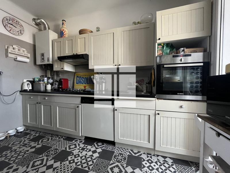 Appartement - 90 m² - 4 pièces