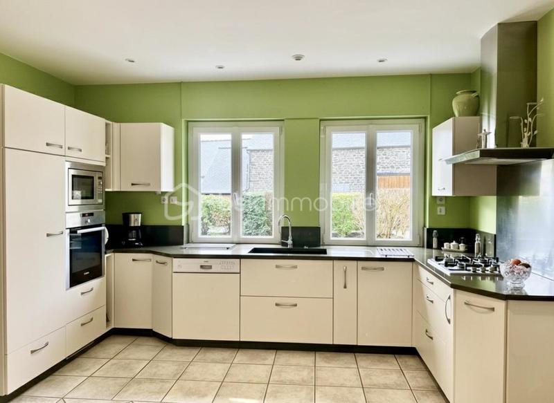 Propriété - 310 m² - 10 pièces