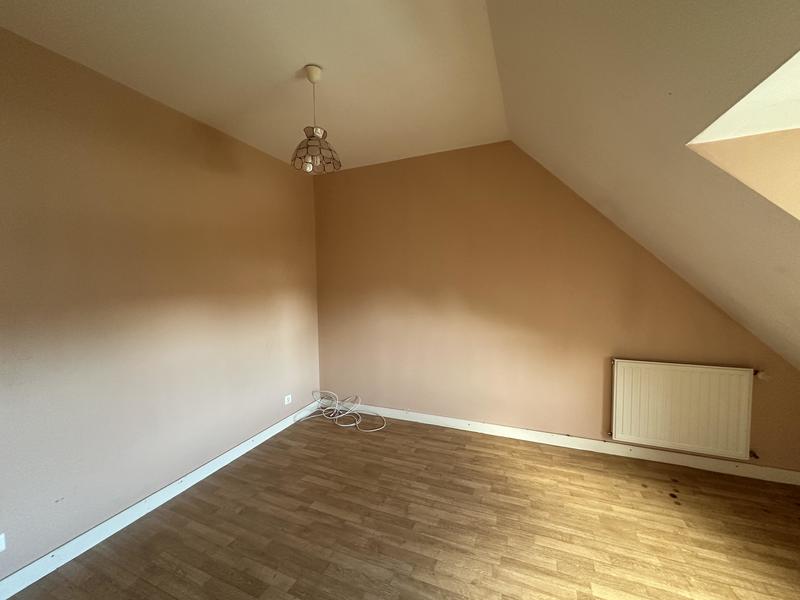 Maison - 91 m² - 8 pièces