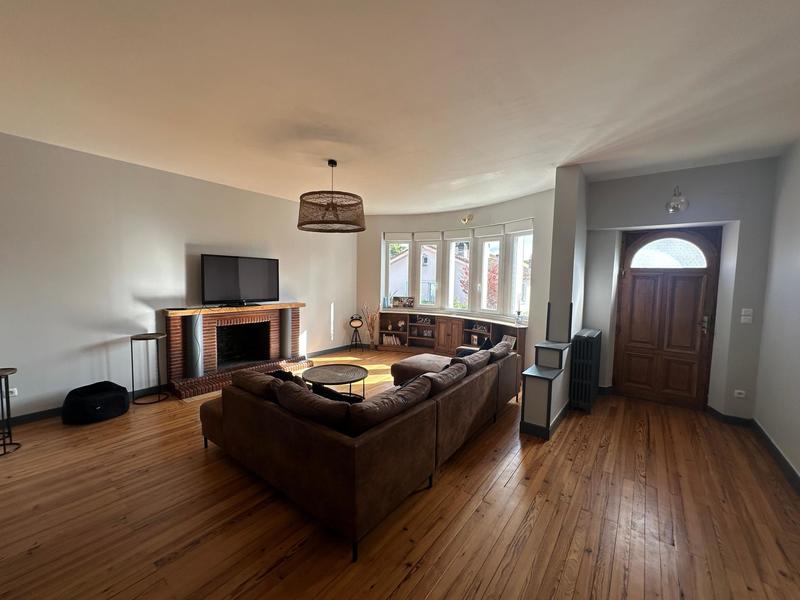 Maison - 180 m² - 8 pièces