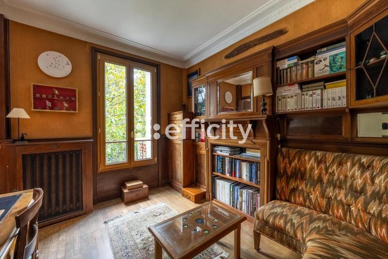 Maison - 210 m² - 9 pièces