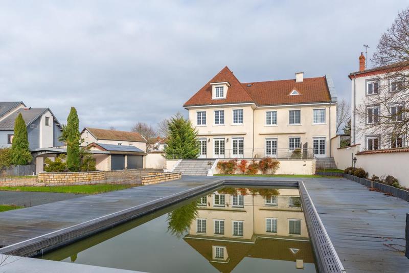 Maison - 525 m²