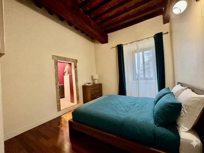 Demeure - 202 m² - 8 pièces