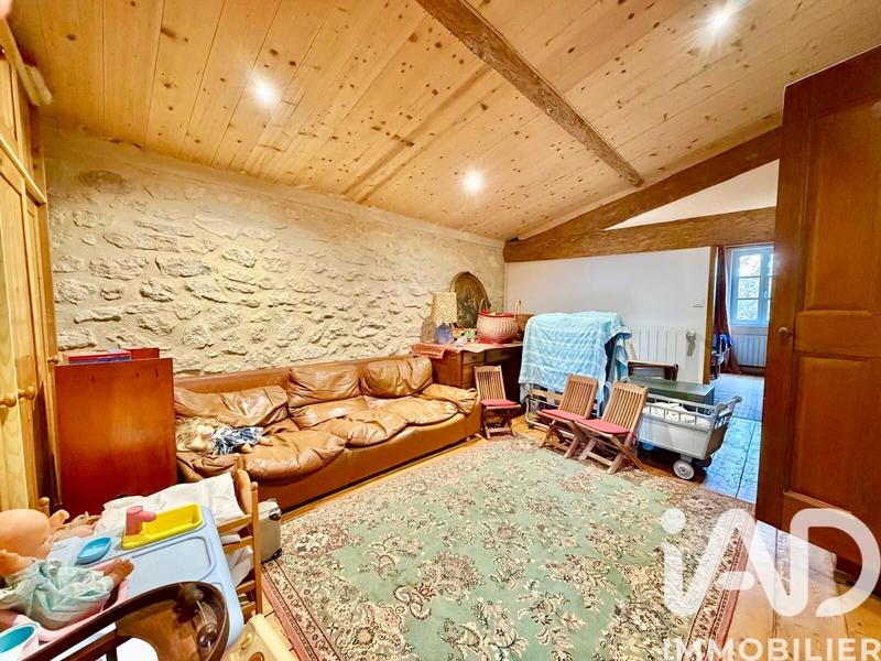 Maison - 290 m² - 9 pièces