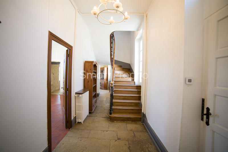 Maison - 248 m² - 8 pièces