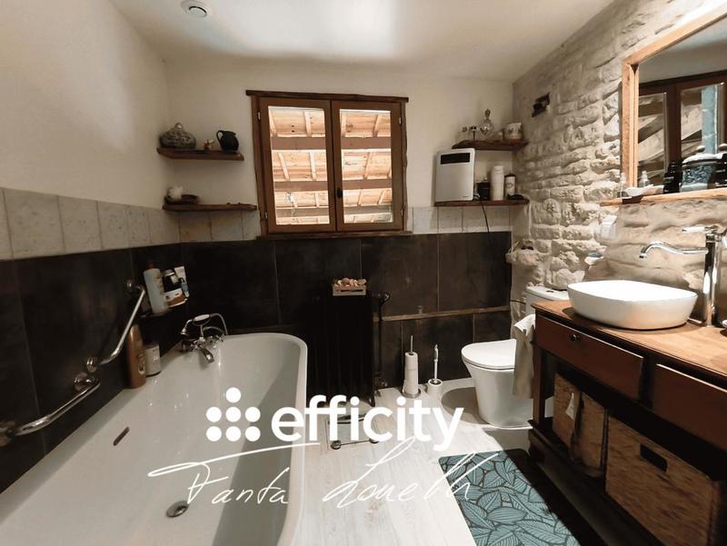 Maison de village - 320 m² - 15 pièces