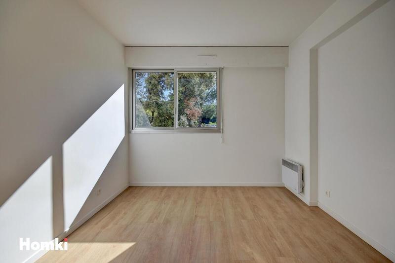 Appartement - 99 m² - 4 pièces