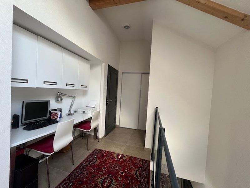 Maison - 254 m² - 9 pièces