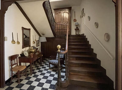 Maison - 420 m² - 15 pièces