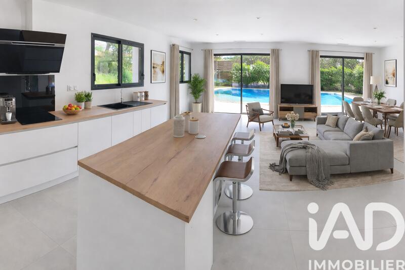 Maison - 139 m² - 5 pièces