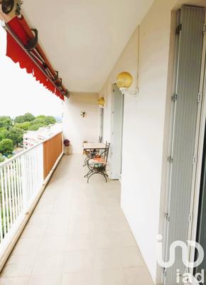 Appartement - 80 m² - 3 pièces