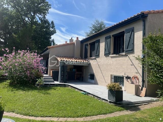 Maison - 100 m² - 4 pièces