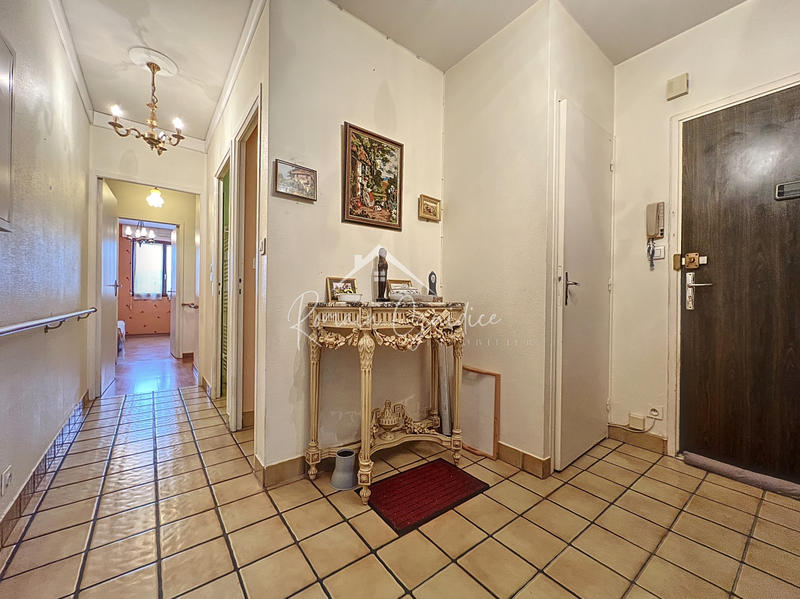 Appartement - 106 m² - 4 pièces