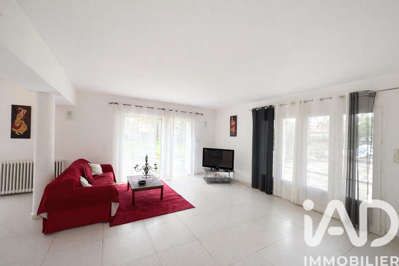 Maison - 315 m² - 10 pièces