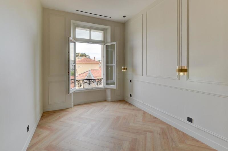 Appartement bourgeois - 110 m² - 4 pièces