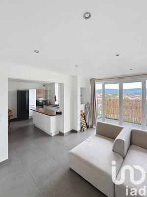 Appartement - 93 m² - 4 pièces