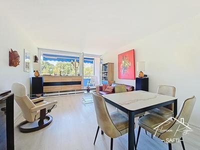 Appartement - 84 m² - 4 pièces