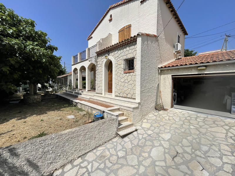 Maison traditionnelle - 101 m² - 4 pièces