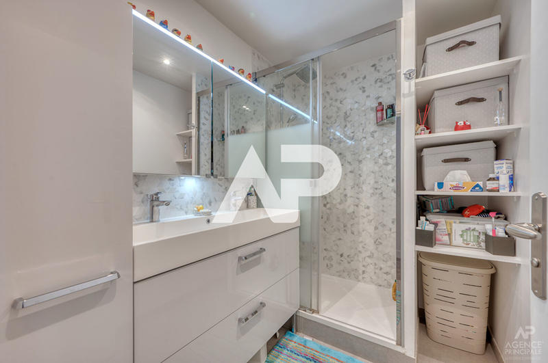 Appartement - 77 m² - 4 pièces