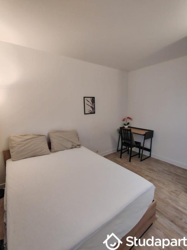 Chambre - 11 m² - 1 pièce