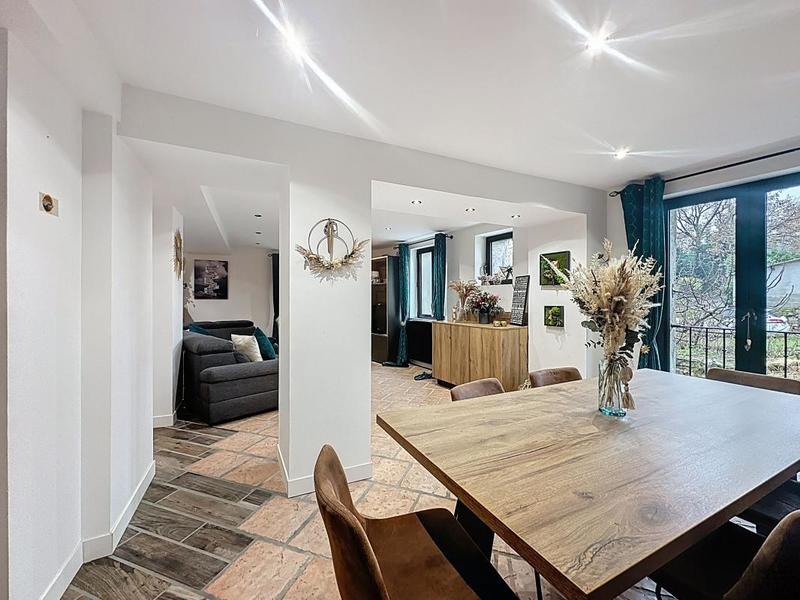 Maison - 187 m² - 5 pièces