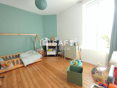 Maison - 105 m² - 5 pièces