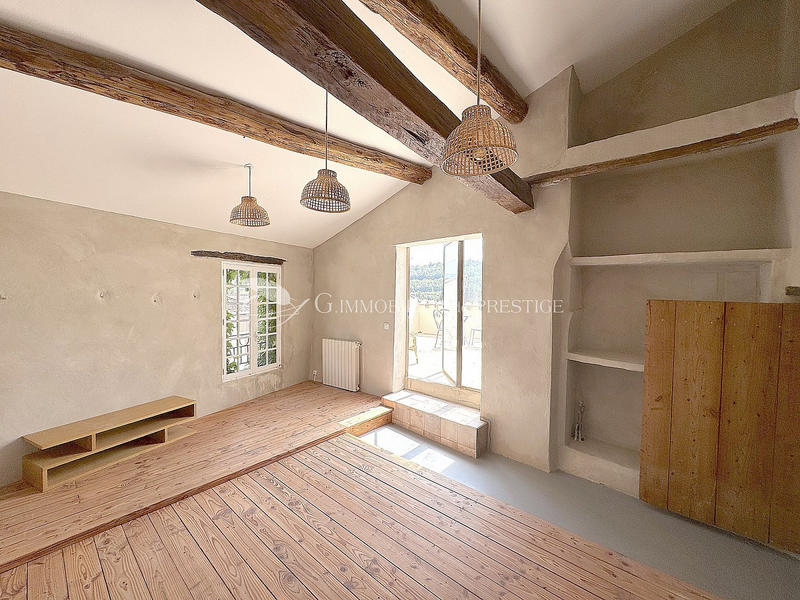 Maison de village - 200 m² - 9 pièces