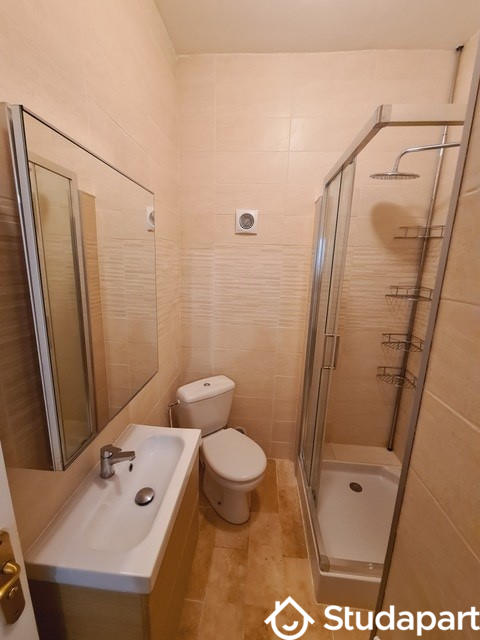 Chambre - 13 m² - 1 pièce