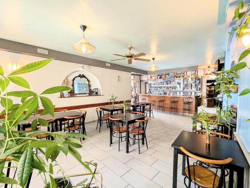 Fonds de commerce - Magasins - 200 m²