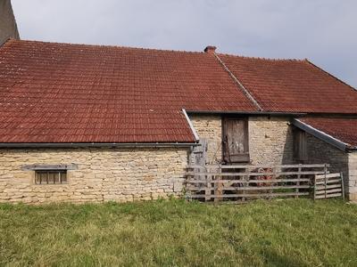 Maison - 300 m² - 4 pièces