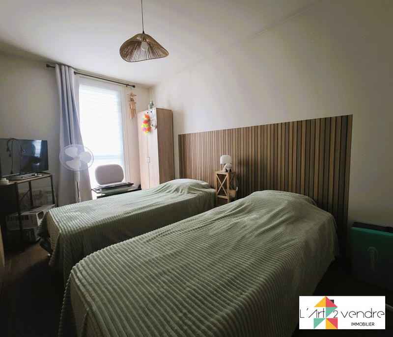 Appartement - 97 m² - 5 pièces