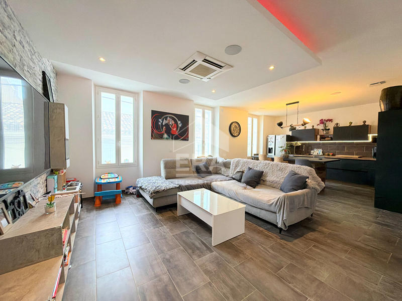 Appartement - 86 m² - 4 pièces