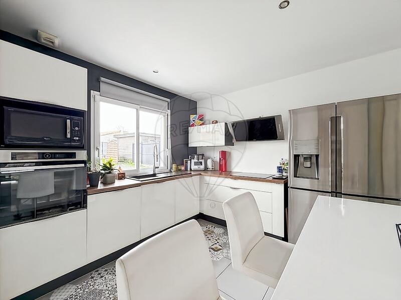 Maison - 97 m² - 4 pièces