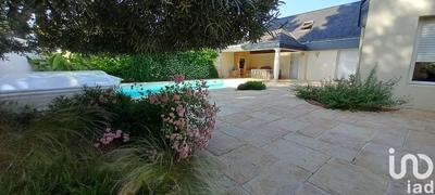 Maison - 260 m² - 10 pièces