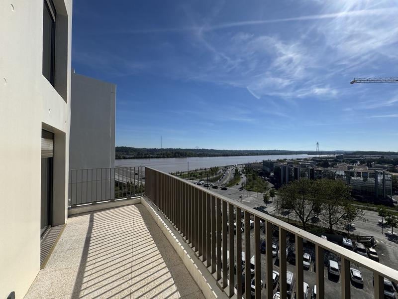 Appartement - 104 m² - 5 pièces